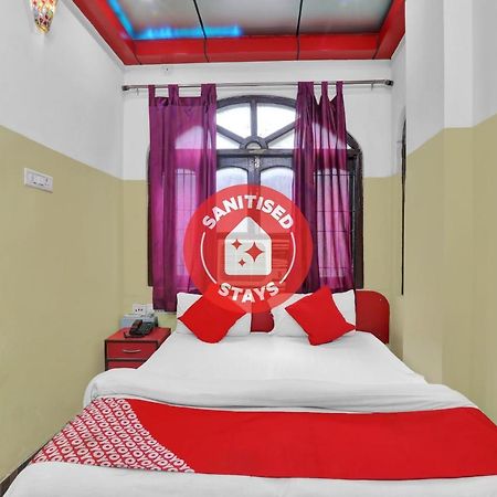Oyo 82407 K Shree Guest House バラナシ エクステリア 写真