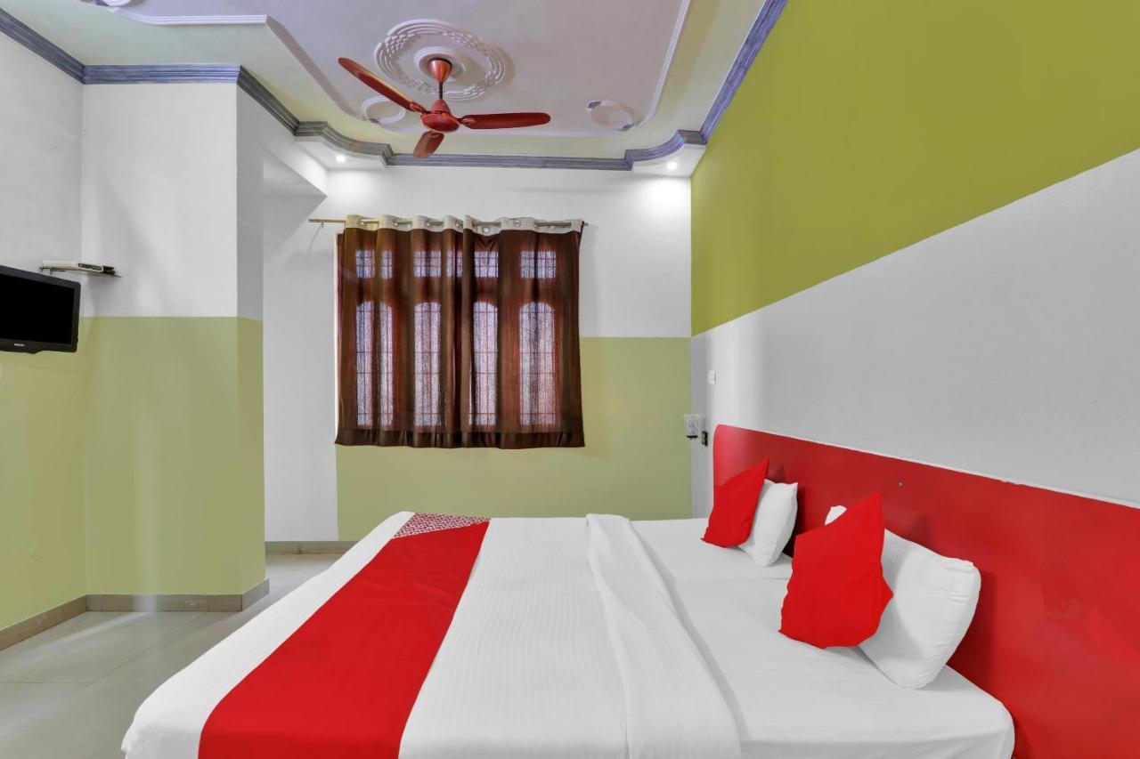 Oyo 82407 K Shree Guest House バラナシ エクステリア 写真