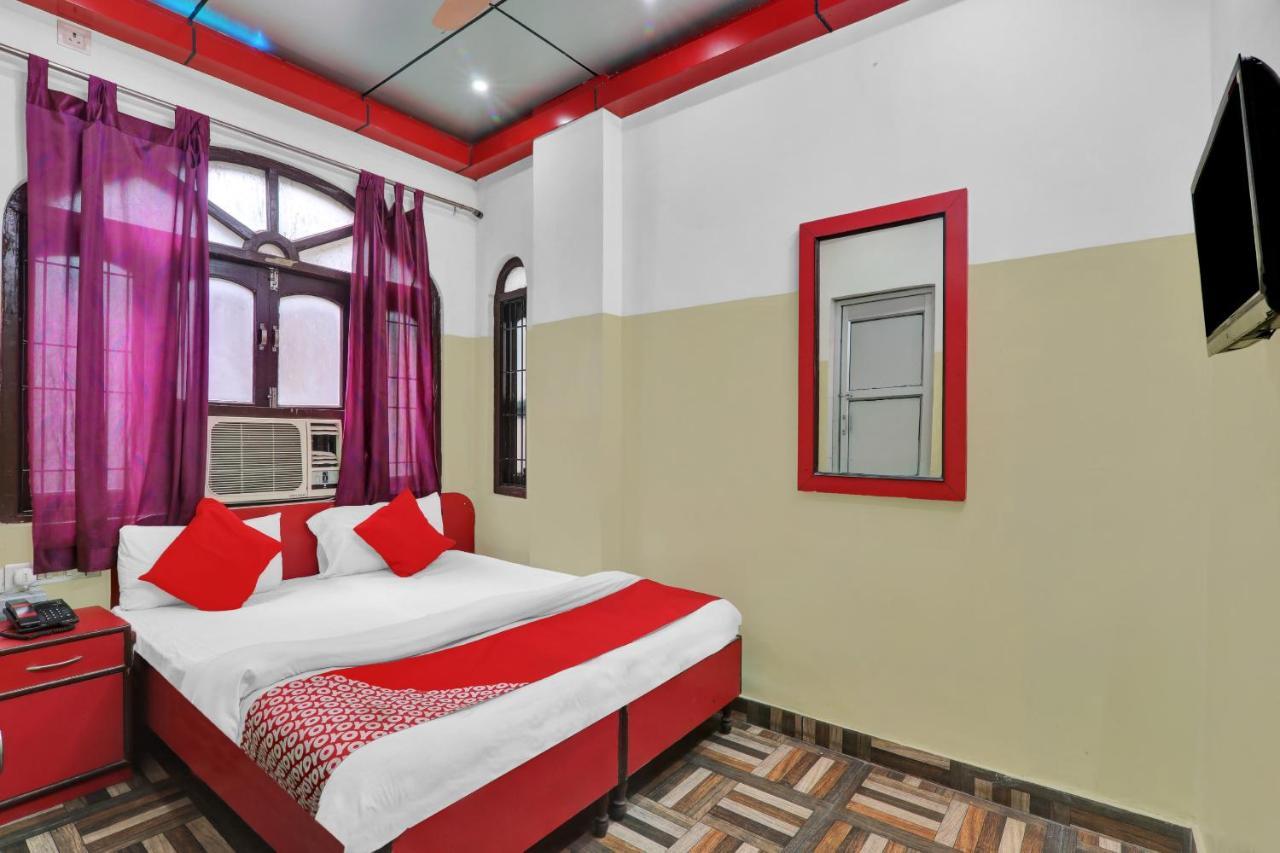 Oyo 82407 K Shree Guest House バラナシ エクステリア 写真