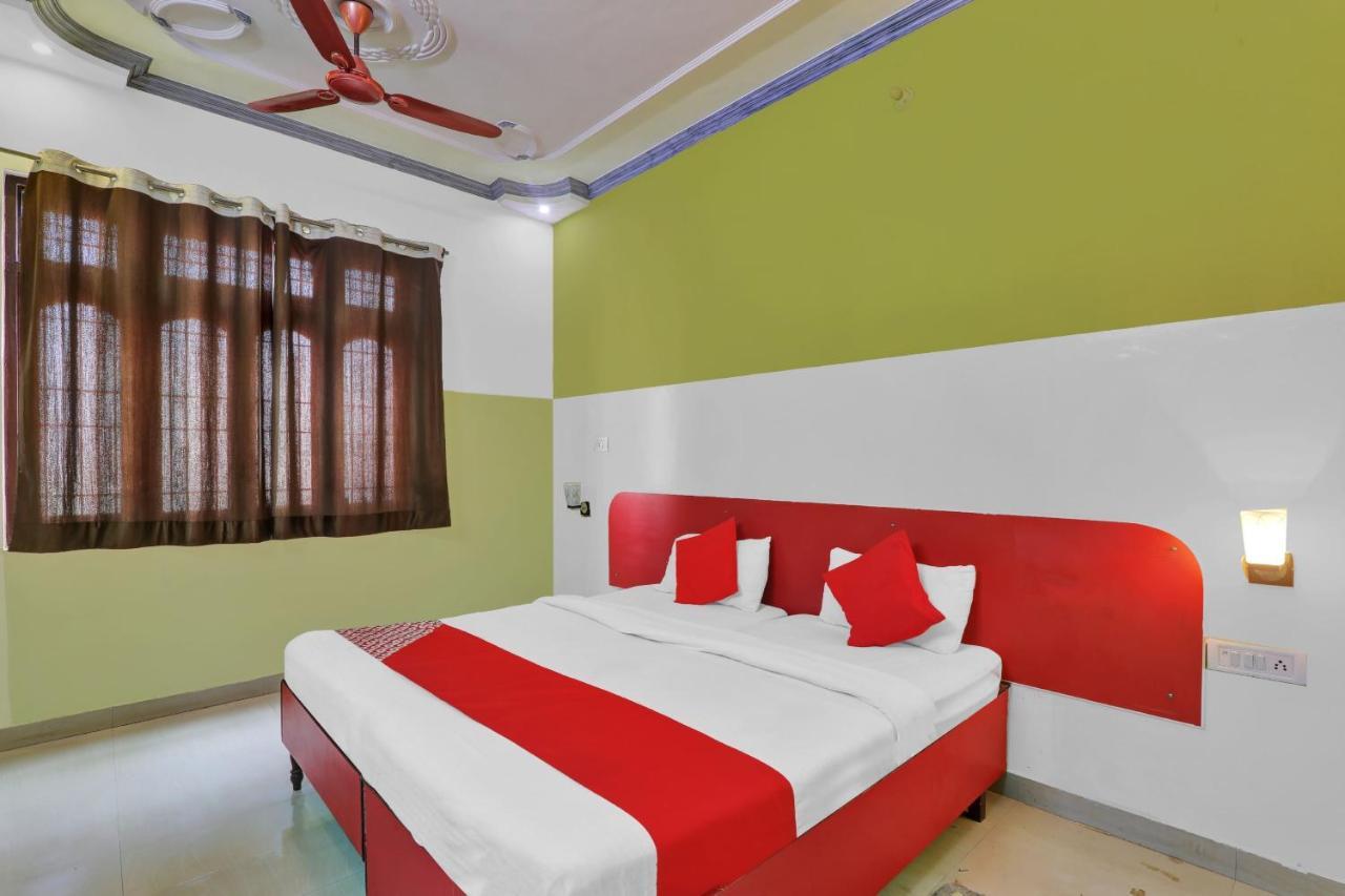 Oyo 82407 K Shree Guest House バラナシ エクステリア 写真